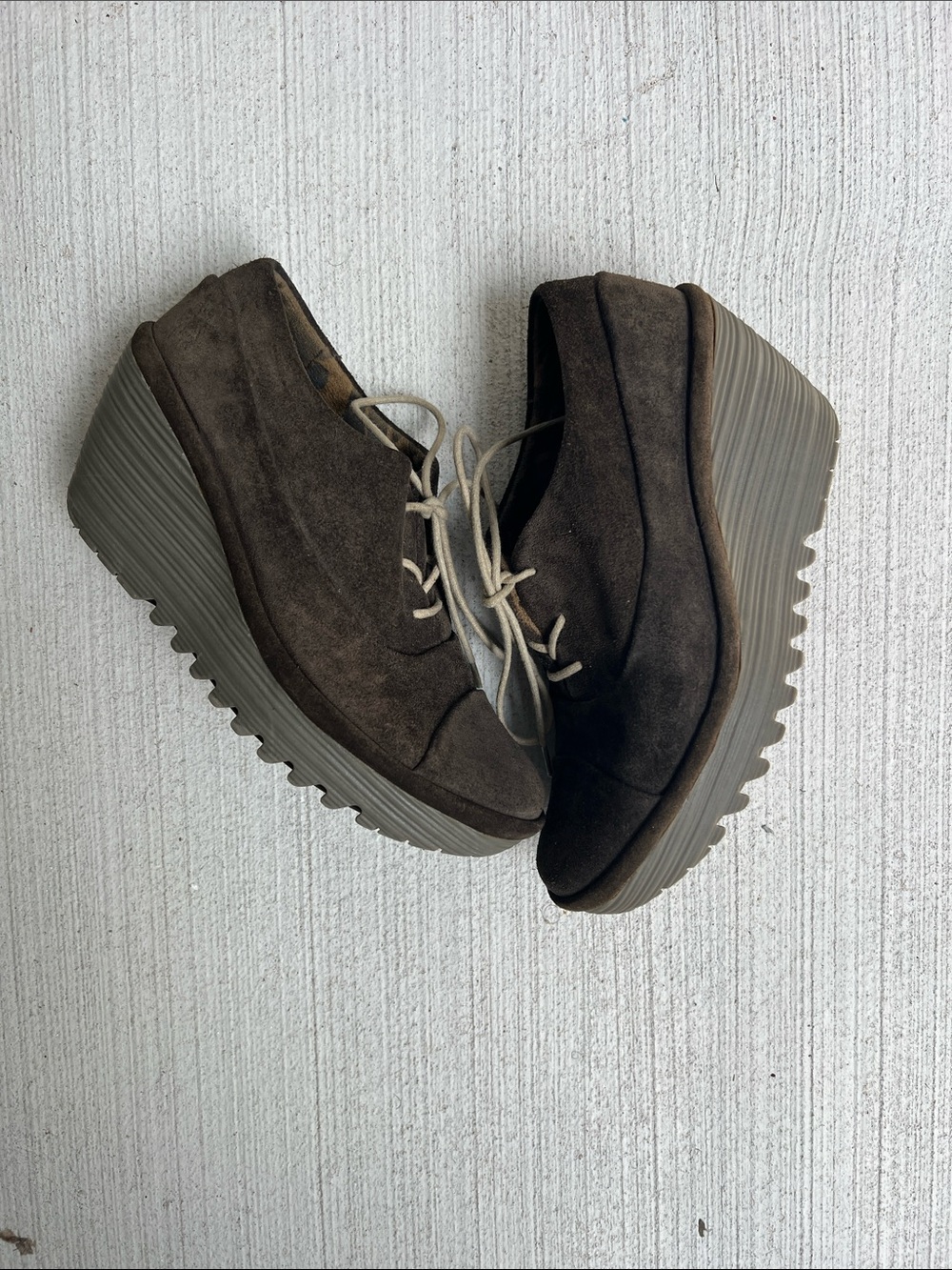 Fly London Yif Dark Brown Suede Lace-Up Oxfords with Cream Laces Size 36